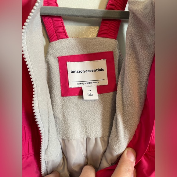 Amazon Essentials Jackets & Coats Girls Toddler Heavyweight Hooded